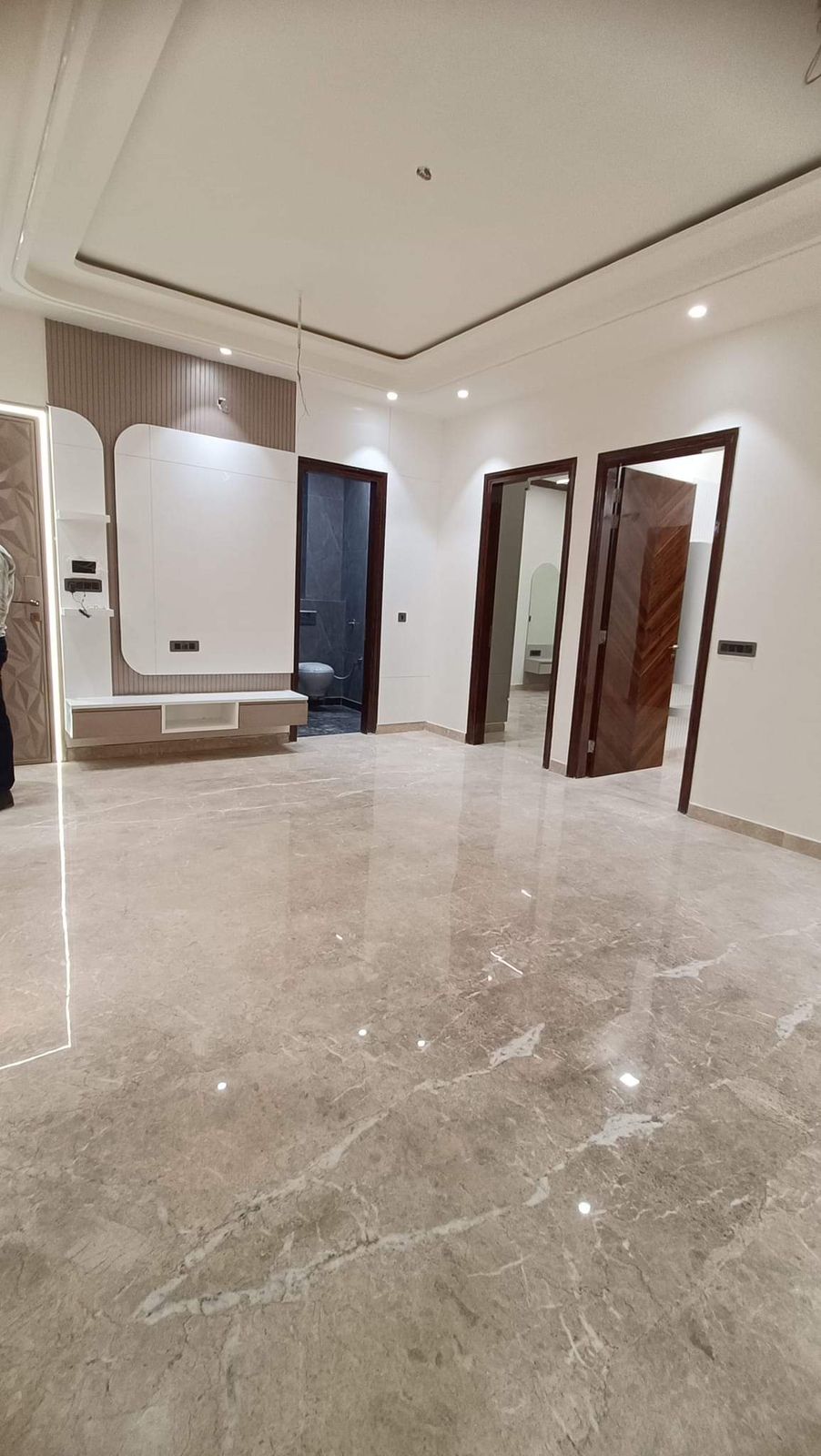 3 BHK + Pooja Room,Servant Room Builder Floor For Sale in Builder Floor 