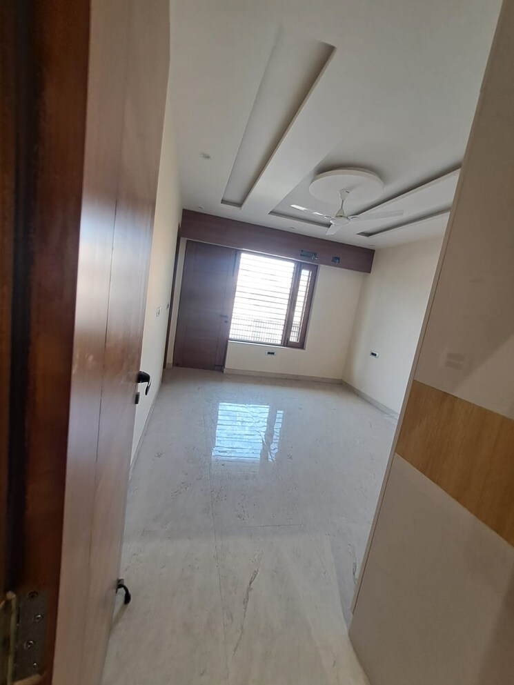 Bathroom, sector 32 3 Bedroom 2250 Sq.Ft. Builder Floor In Sector 32 Faridabad 7914871