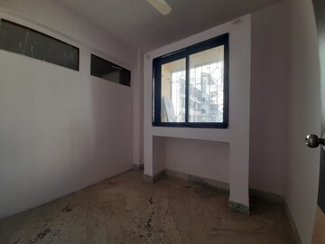 Room in 1 BHK Apartment at Mantri Park, Goregaon East – for Sale