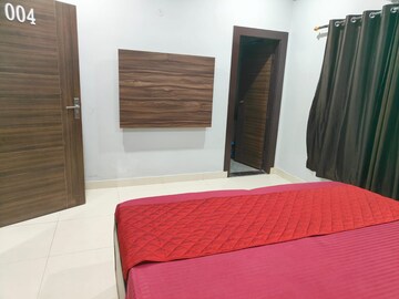 Room in  Pg at Sector 68 – for Rent