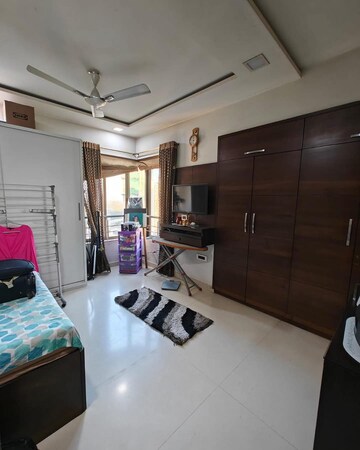 Room in 1 BHK Apartment at Shanti Lifespaces, Nalasopara East – for Sale