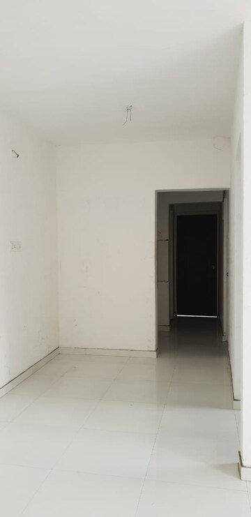 Room in 1 BHK Apartment at Vardhaman Township, Hadapsar – for Sale