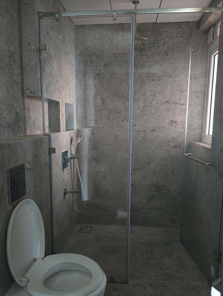 Bathroom, raheja-imperia 4 Bedroom 1940 Sq.Ft. Apartment In Worli Mumbai 7915053
