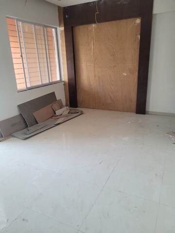 Room in 1 BHK Apartment at Kohinoor Iris Park, Hadapsar – for Sale