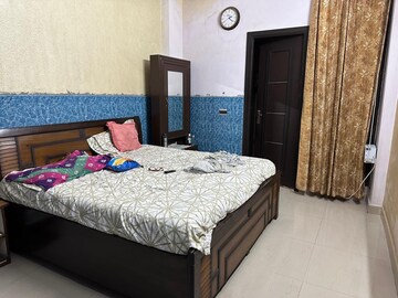 Bedroom in 3 BHK Builder Floor at Bharti Apartments, Shakti Khand iv – for Rent