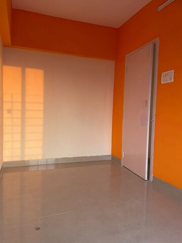 Room in 2 BHK Apartment at D Kapoor Twinkle Apartment, Andheri West – for Rent