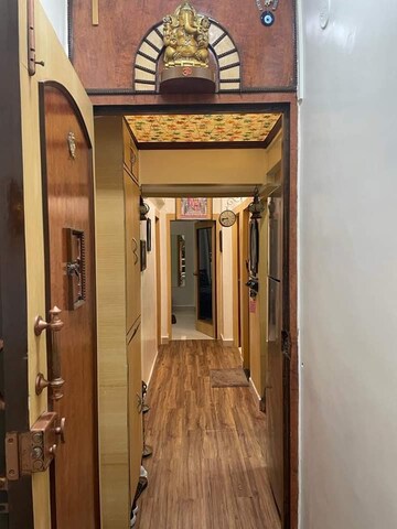 Furnished Amenities in 2 BHK Apartment at Cliff Tower, Andheri West – for Sale