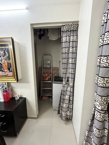 Master Bedroom in 2 BHK Apartment at Spring Leaf 6 CHS, Kandivali East – for Rent
