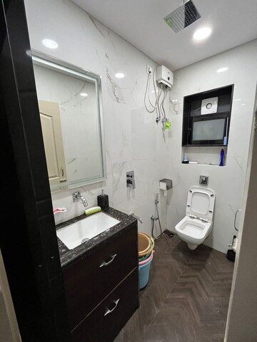 Master Bedroom in 2 BHK Apartment at Spring Leaf 6 CHS, Kandivali East – for Rent