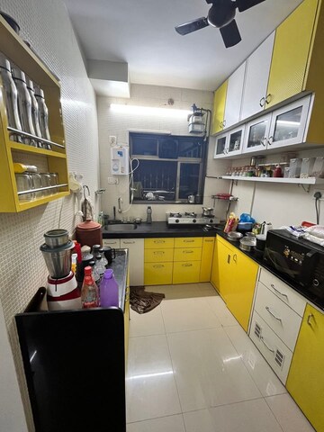 Master Bedroom in 2 BHK Apartment at Spring Leaf 6 CHS, Kandivali East – for Rent
