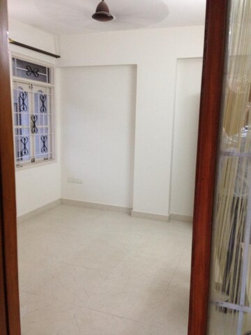 Room in 3 BHK Builder Floor at Sparkling Isle, Shanthi Nagar – for Sale
