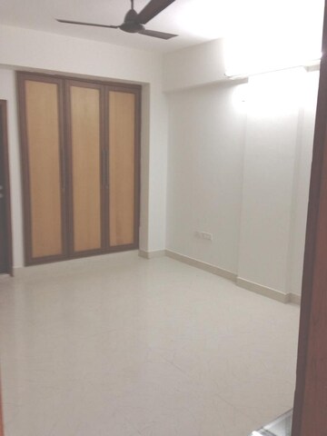 Room in 3 BHK Builder Floor at Sparkling Isle, Shanthi Nagar – for Sale