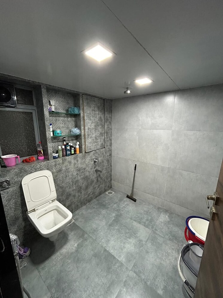  Parking, uk-iridium 2 Bedroom 544 Sq.Ft. Apartment In Kandivali East Mumbai 7915252