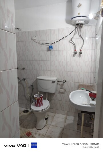 Master Bedroom in 3.5 BHK Apartment at Vasant Kunj – for Rent