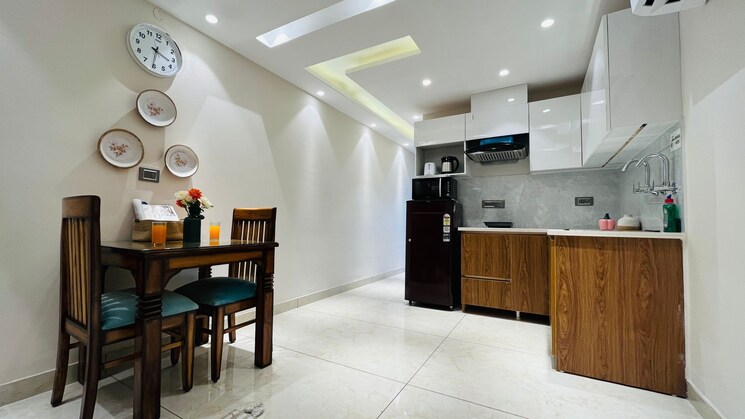 Kitchen, old-dlf-colony 6+ Bedroom 630 Sq.Yd. Independent House In Sector 14 Gurgaon 7915286