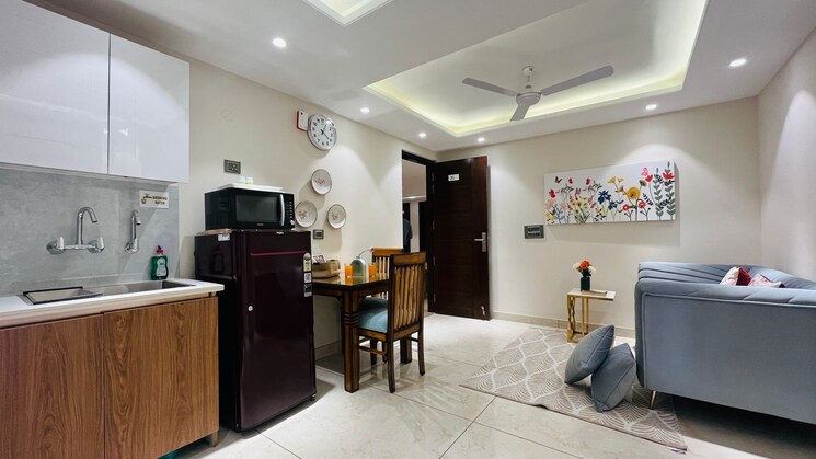 Living Room, old-dlf-colony 6+ Bedroom 630 Sq.Yd. Independent House In Sector 14 Gurgaon 7915286