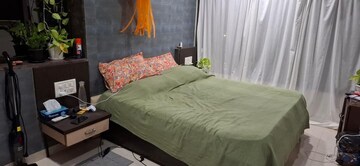 Bedroom in 2 BHK Apartment at Shankar Enclave, Kandivali East – for Rent