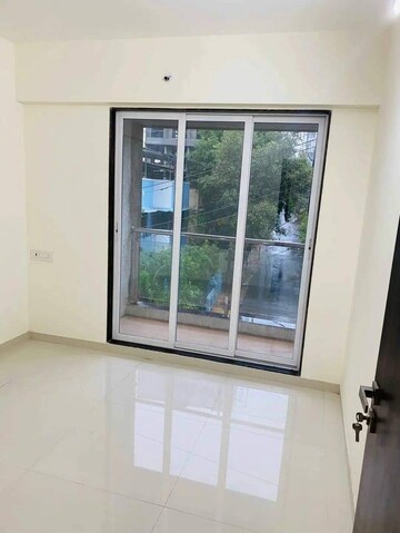 Room in 1 BHK Apartment at Girnar Heights Apartment, Nalasopara East – for Sale