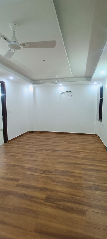 Master Bedroom in 4 BHK Apartment at Vasant Kunj – for Rent