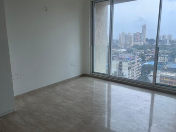 Room in 4 BHK Apartment at Raheja Imperia, Worli – for Sale
