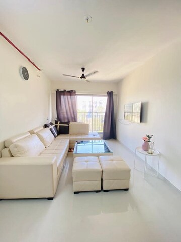 Bedroom in 2 BHK Apartment at Lokhandwala Whispering Palms, Kandivali East – for Rent