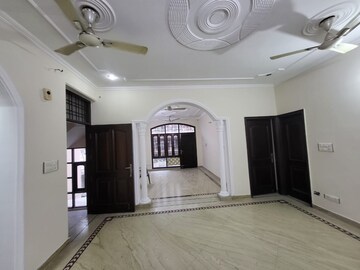 Bedroom in 3 BHK Builder Floor at Ansal Sushant Lok I, Sector 43 – for Rent