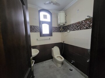Bathroom in 3 BHK Builder Floor at Ansal Sushant Lok I, Sector 43 – for Rent
