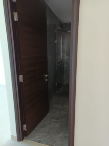 Furnished Amenities in 3 BHK Apartment at Raheja Imperia, Worli – for Sale