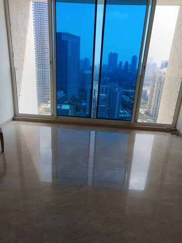 Room in 3 BHK Apartment at Raheja Imperia, Worli – for Sale