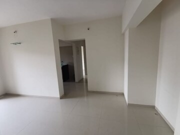 Room in 2 BHK Apartment at Unique The Skyline, Mira Road – for Sale