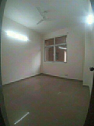 Room in 2 BHK Apartment at JKG Palm Court, Sector 16c Greater Noida – for Rent