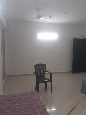 Room in 2 BHK Apartment at JKG Palm Court, Sector 16c Greater Noida – for Rent
