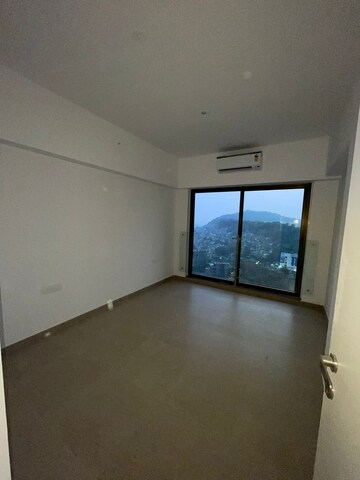 Room in 3 BHK Apartment at Kanakia Silicon Valley, Powai – for Sale