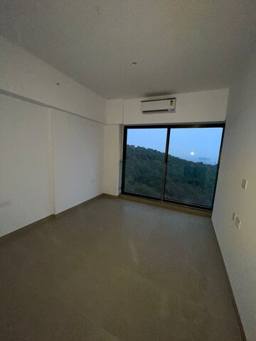 Room in 3 BHK Apartment at Kanakia Silicon Valley, Powai – for Sale