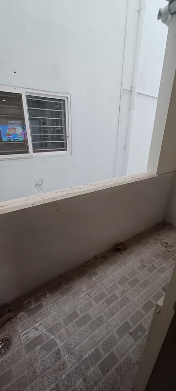 Balcony in 3.5 BHK Apartment at Endeco Lakeview Apartments, Hafeezpet – for Sale