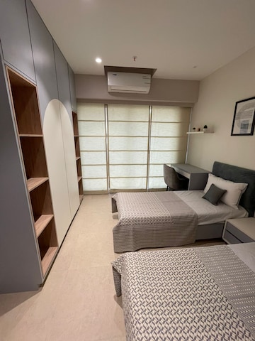 Room in 4 BHK Apartment at Kanakia Silicon Valley, Powai – for Sale