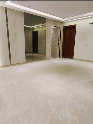 Room in 2 BHK Builder Floor at Sector 23a – for Rent