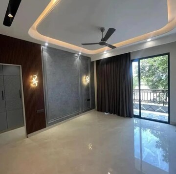 Room in 2 BHK Builder Floor at Sector 23a – for Rent
