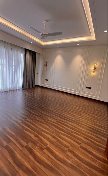 Room in 2 BHK Builder Floor at Sector 23a – for Rent