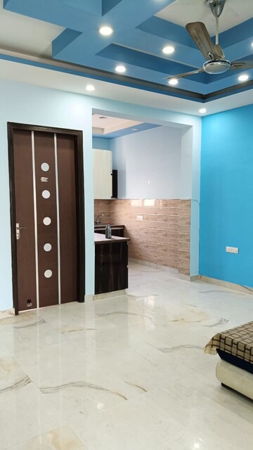 Room in 2 BHK Builder Floor at Sector 23 – for Rent