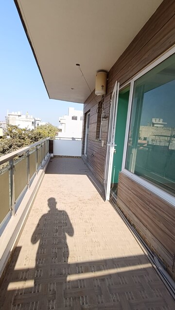 Balcony in 2 BHK Builder Floor at Sector 23 – for Rent