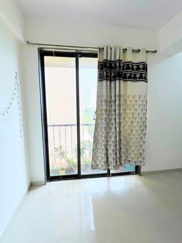 Room in 1 BHK Apartment at Agarwal Nagri, Vasai East – for Sale
