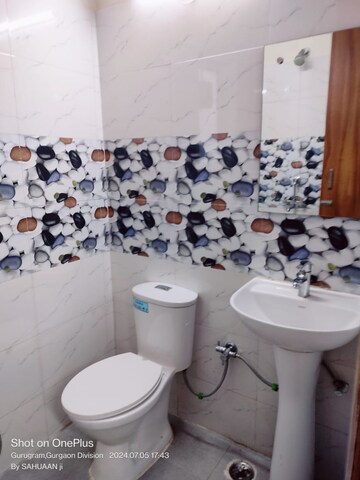 Attached Bathroom in 2 BHK Builder Floor at Sector 52 – for Rent