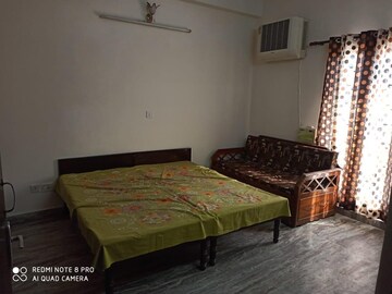 Bedroom in 1 BHK Builder Floor at DLF City Centre, Sector 28 – for Rent