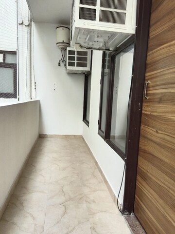 Staircase in 2 BHK Builder Floor at Sector 43 – for Rent