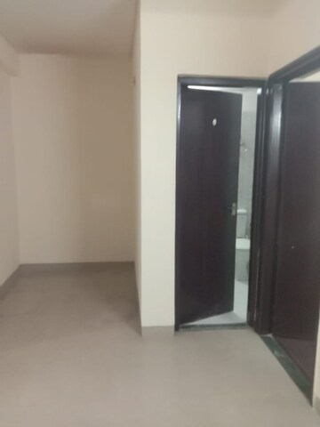 Room in 3 BHK Apartment at Sector 84 – for Rent
