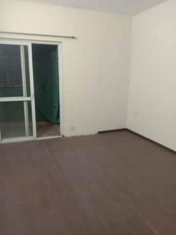 Room in 3 BHK Apartment at Sector 84 – for Rent