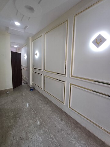 Master Bedroom in 2.5 BHK Builder Floor at Ramesh Nagar – for Rent
