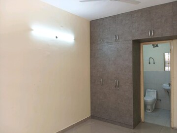 Room in 2 BHK Apartment at Pyramid Elite, Sector 86 – for Rent