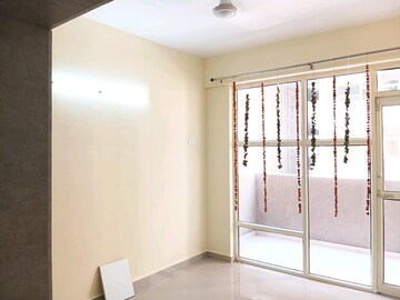 Room in 2 BHK Apartment at Pyramid Elite, Sector 86 – for Rent